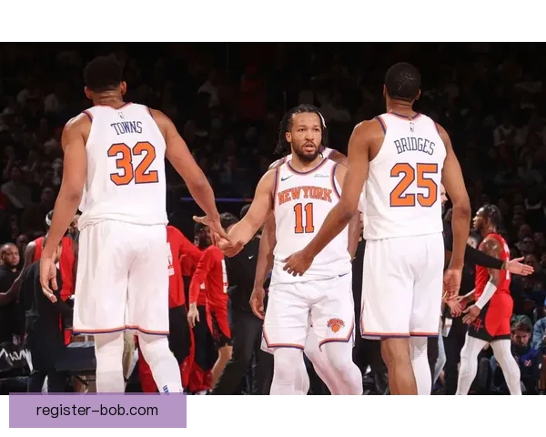 唐斯强势两双尼克斯险胜篮网布伦森米诺特表现抢眼难改败局